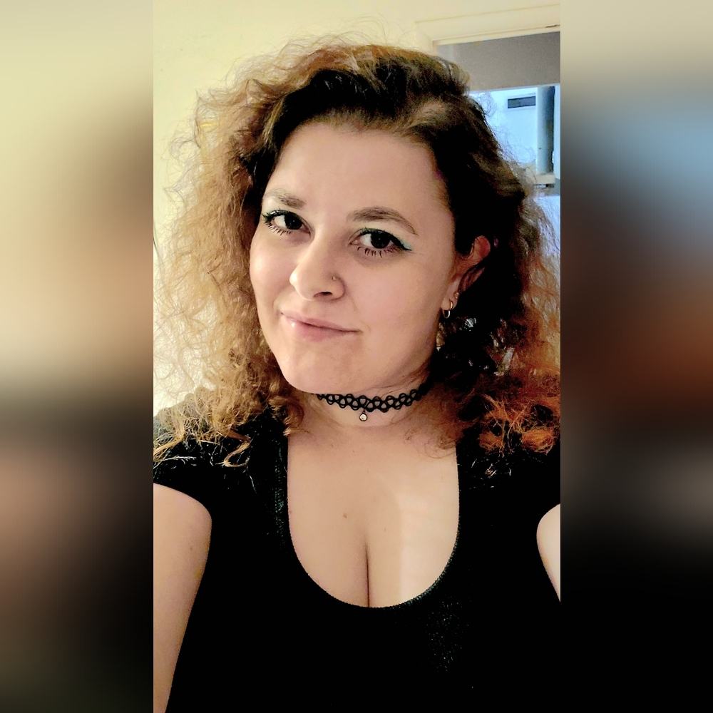 Meet your Posher, Dominique